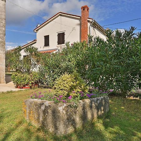 House Monteci 1378 Villa Galižana Exteriör bild